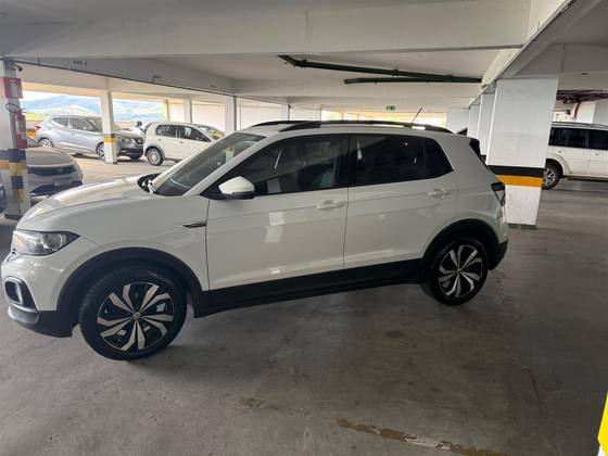 VOLKSWAGEN T-CROSS 1.0 200 TSI TOTAL FLEX COMFORTLINE AUTOMÁTICO